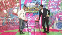 左からケンドーコバヤシ、千原ジュニア。(c)読売テレビ