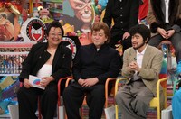 （左から）サンドウィッチマン、バカリズム。(c)テレビ朝日