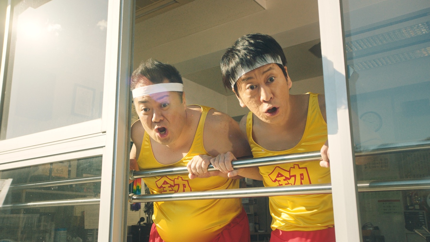 「デカビタC ダブルスーパーチャージ」新CMのワンシーン。