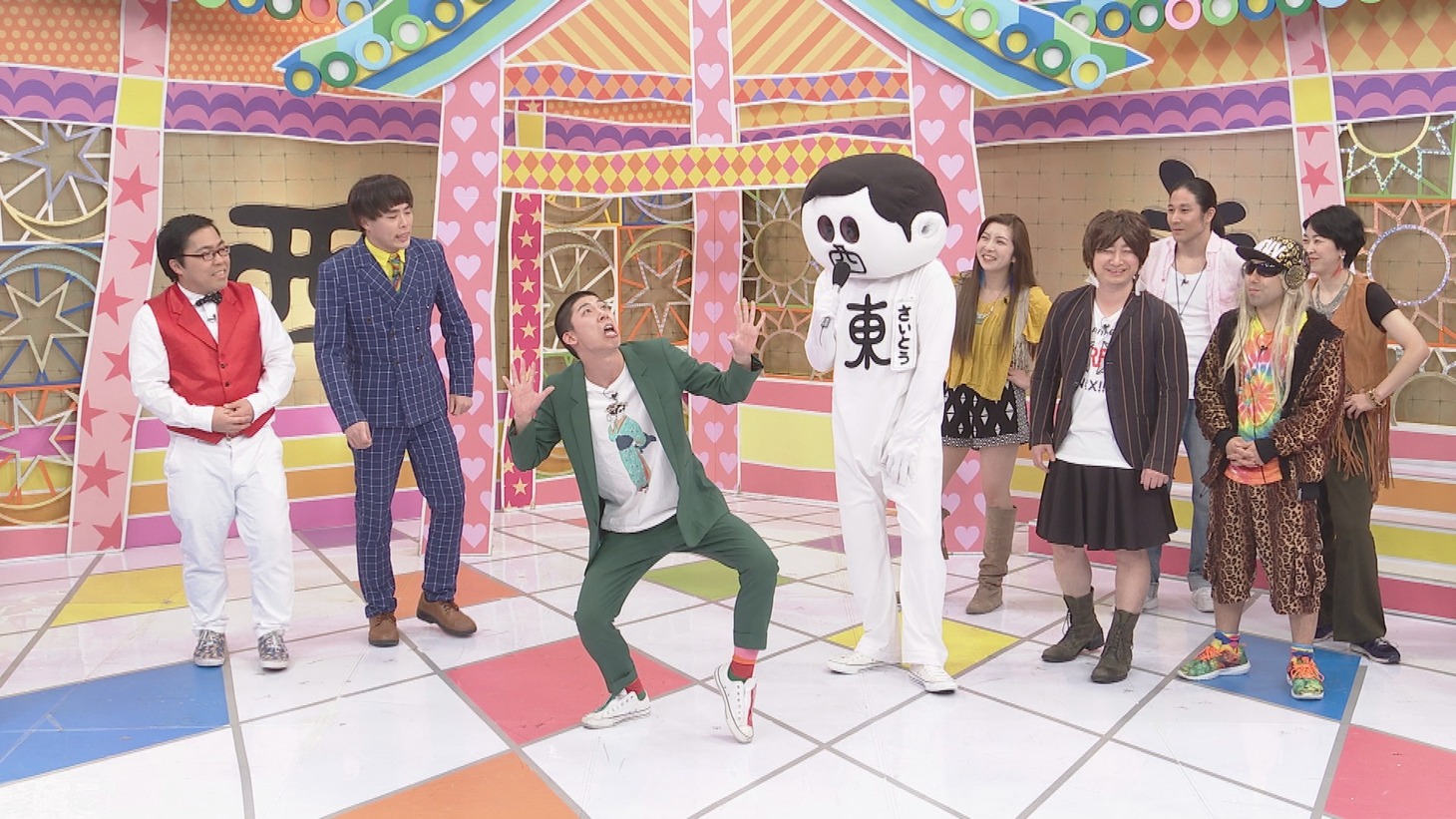 怪奇！YesどんぐりRPG（左）とイージードゥダンサーズ（右）。(c)中京テレビ