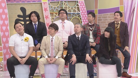 (前列左から)インディアンス、金属バット、(後列左から)マヂカルラブリー、ウエストランド。(c)中京テレビ