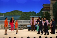 「さんま・岡村の花の駐在さん」のワンシーン。