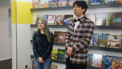 「ねづっちの英語でなぞかけ ととのいました!!」のワンシーン。(c)チバテレ