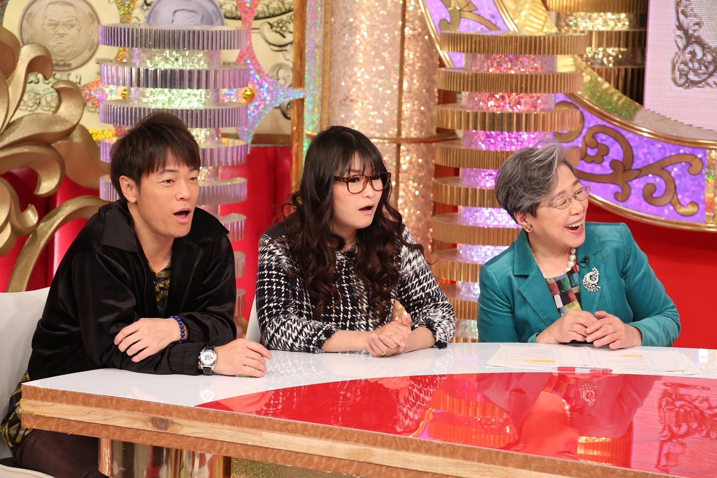 （左から）陣内智則、ギャル曽根、荻原博子。(c)中京テレビ