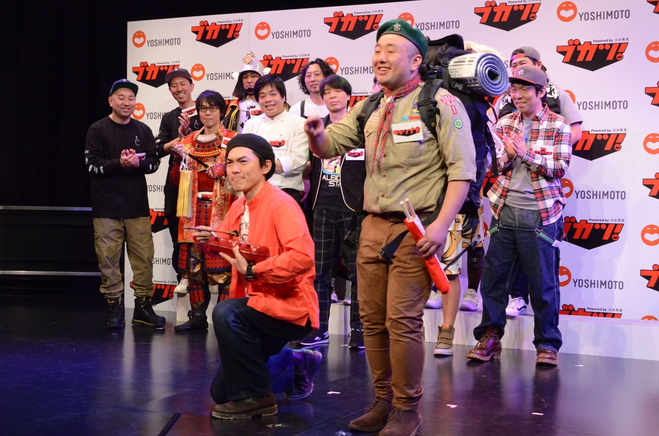 キャンプ部のたけだバーベキューとつくね伊藤トラボルタ。