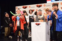 会場を盛り上げる盛り上げ部。