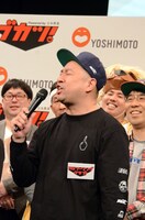 部活あるあるを披露するレイザーラモンRG。