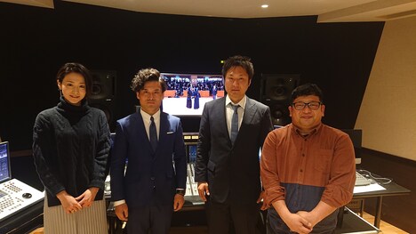 副音声に登場する（左から）森葉子アナ、橋本桂一選手、木和田大起選手、Wエンジン・チャンカワイ。(c)テレビ朝日