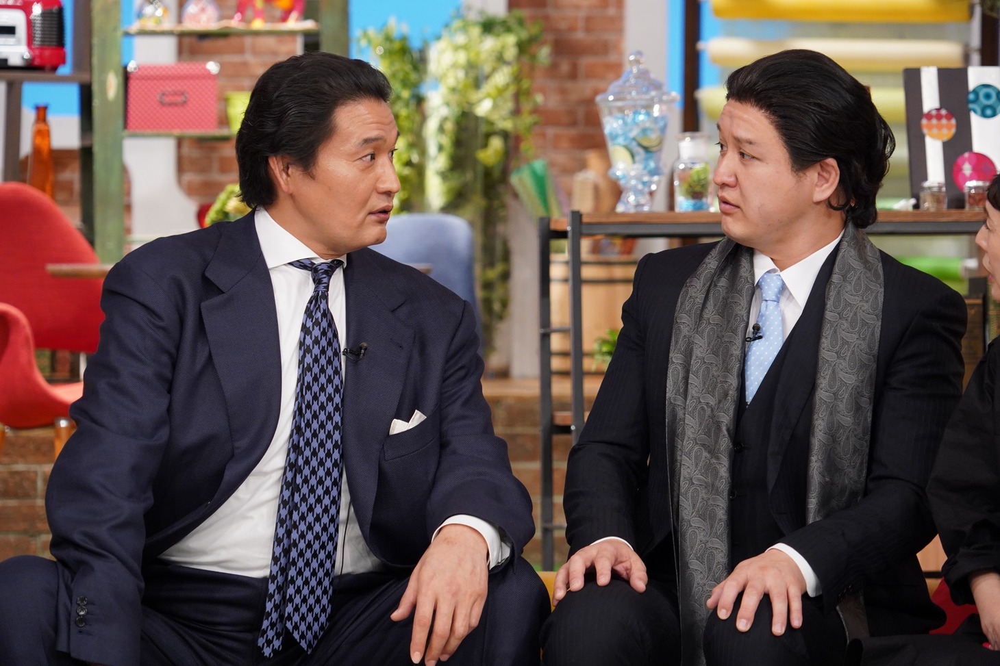 左から貴乃花光司、ガリットチュウ福島。	(c)日本テレビ