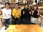 左からツートライブ、海原やすよ ともこ。