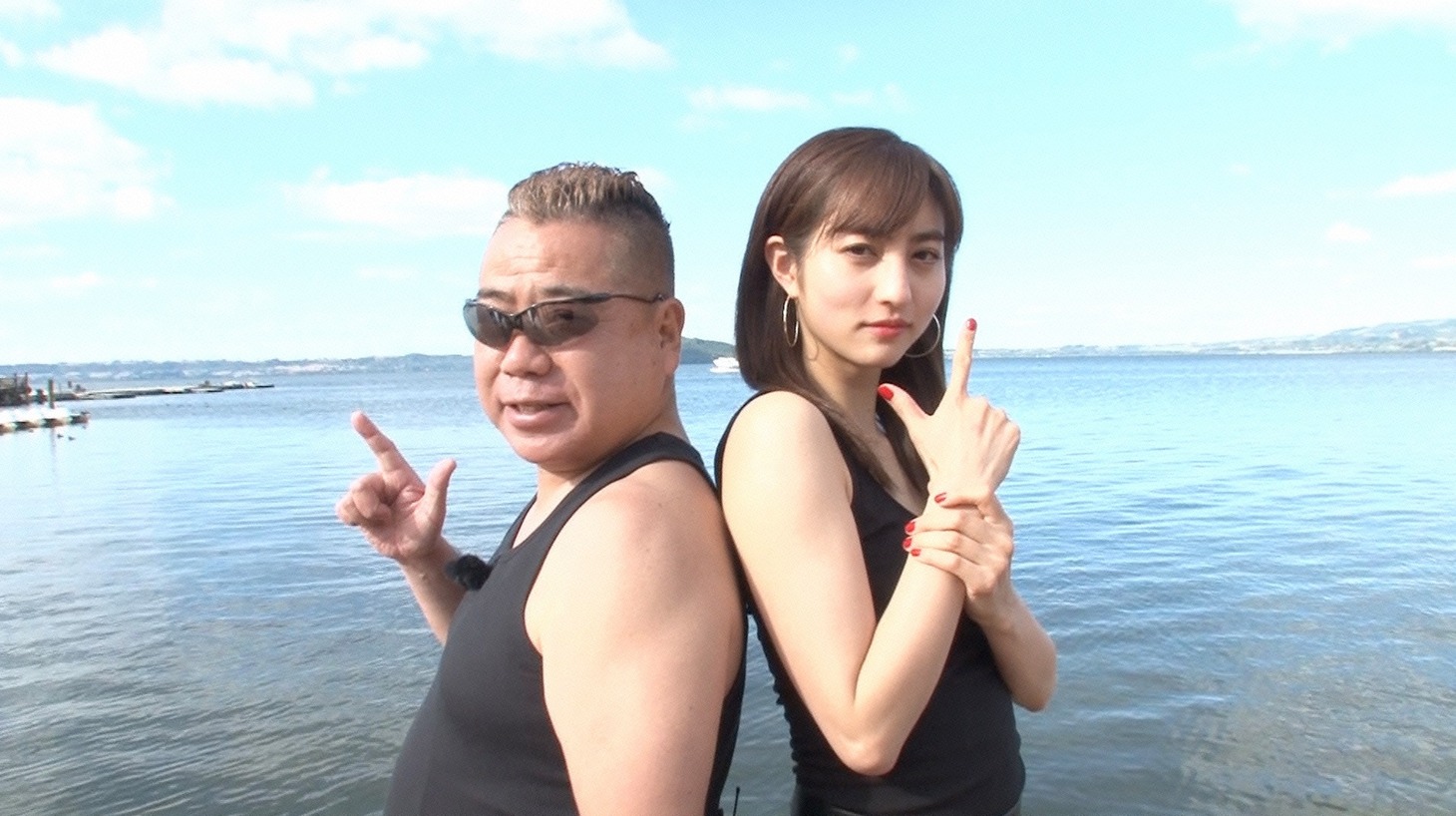 左から出川哲朗、堀田茜。(c)日本テレビ
