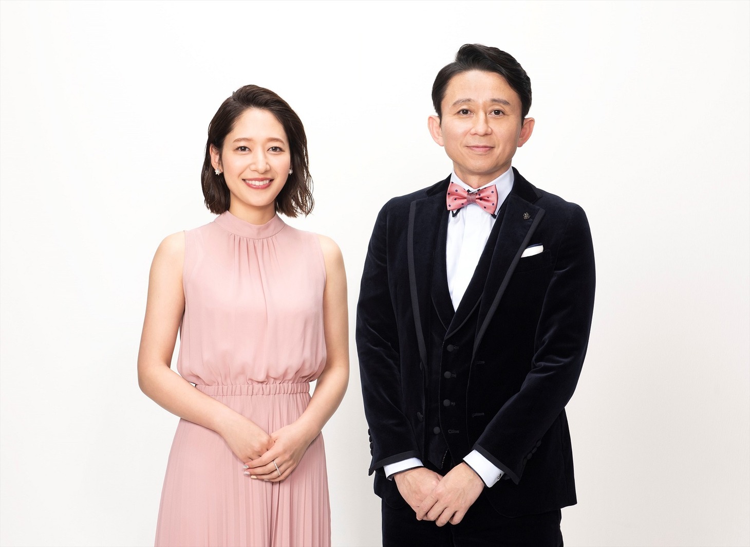 新番組「噂の現場急行バラエティー レディース有吉」MCの有吉弘行（右）と進行の吉田明世（左）。(c)関西テレビ