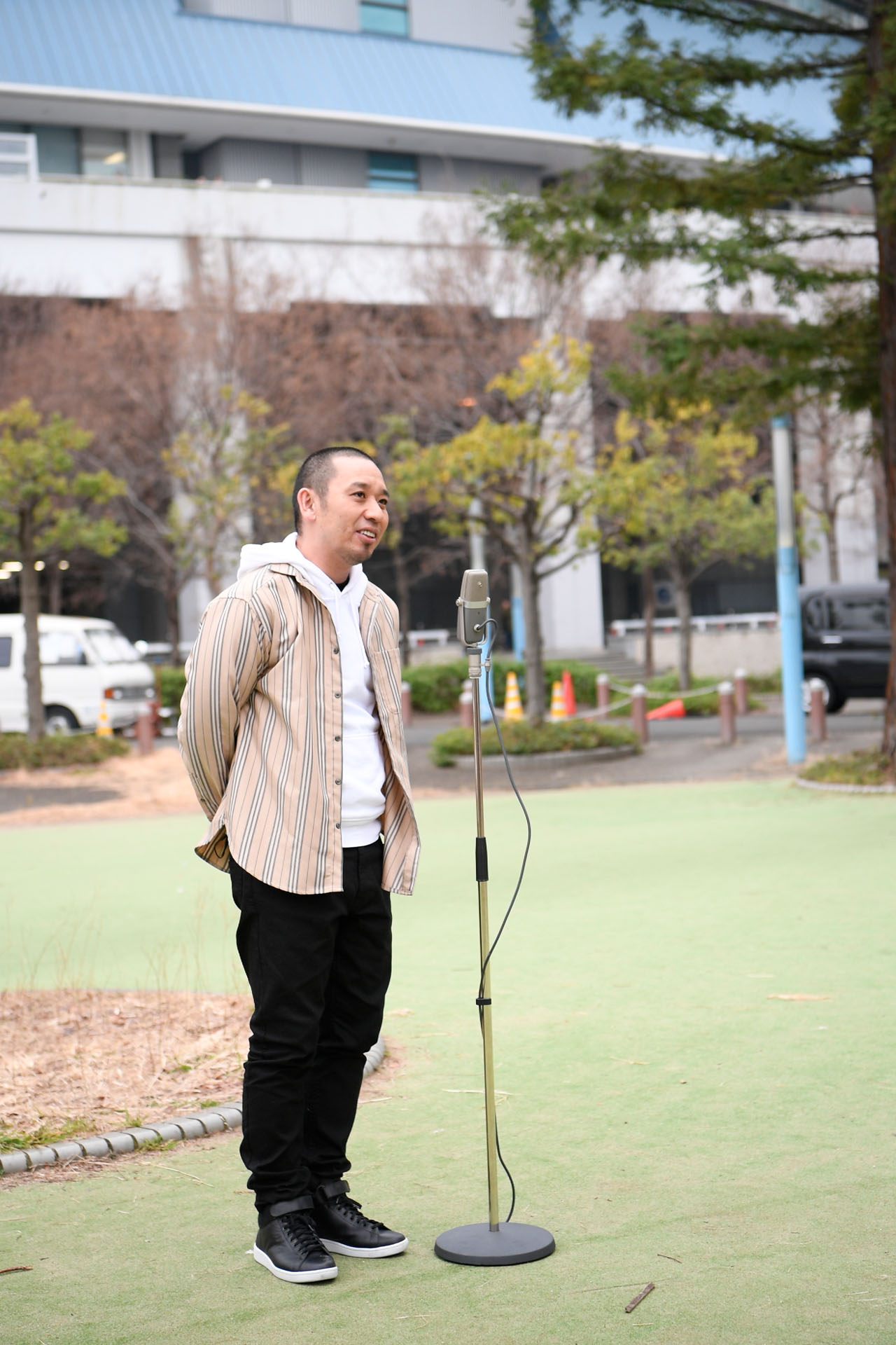 ノブとネタ合わせした公園を訪れる千鳥・大悟。