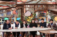 （左から）笑い飯・西田、ケンドーコバヤシ、海原やすよ ともこ、雨上がり決死隊。(c)ABC