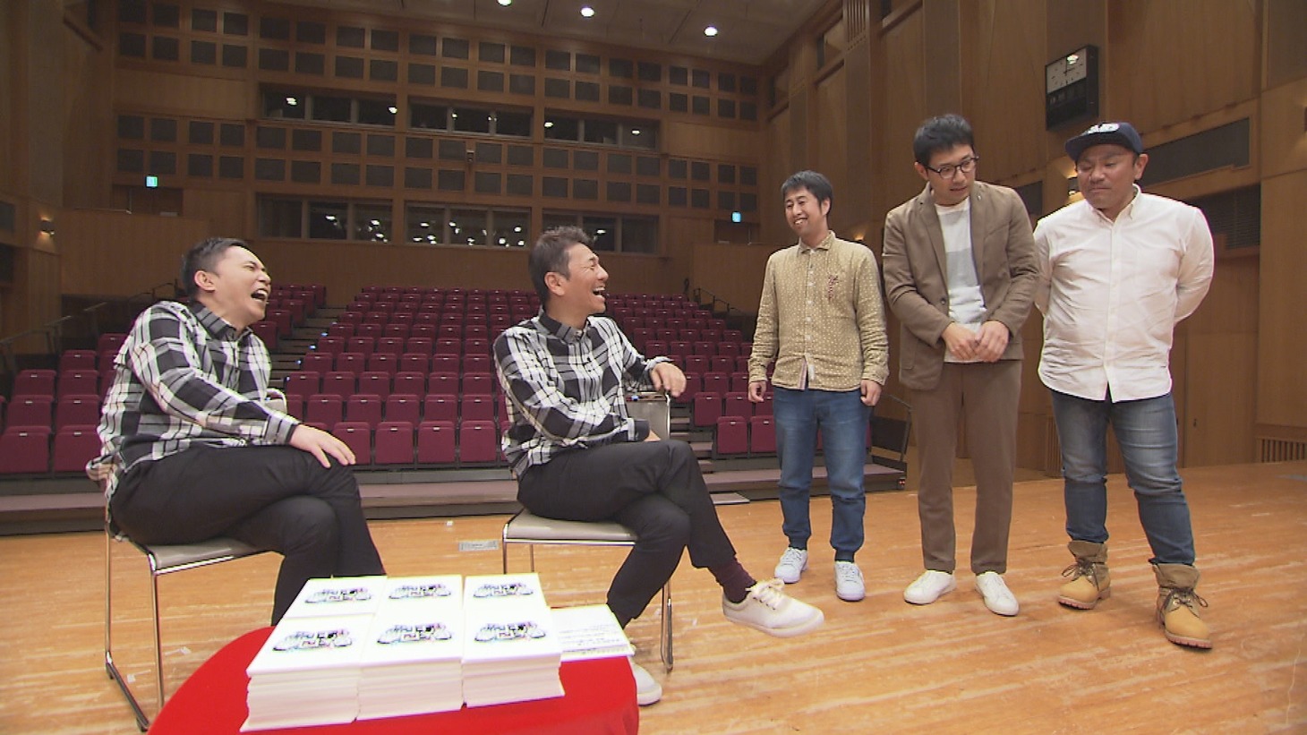 「太田上田」に出演する（左から）爆笑問題・太田、くりぃむしちゅー上田、ウエストランド井口、浜ロン、桐畑トール。(c)中京テレビ