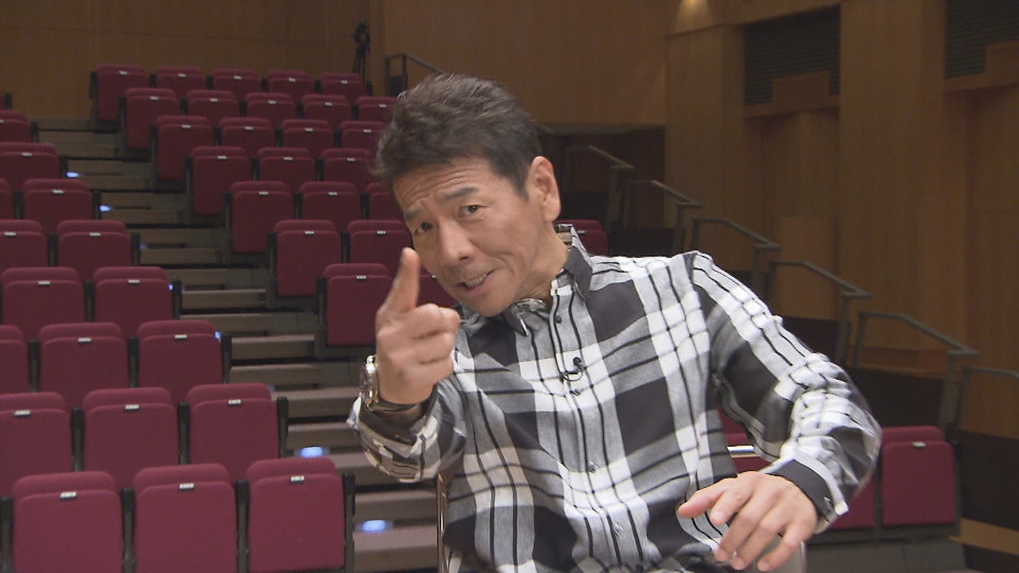 くりぃむしちゅー上田 (c)中京テレビ