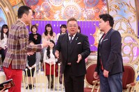 「1周回って知らない話」のワンシーン。(c)日本テレビ
