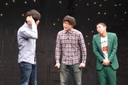 「三つ巴コントバトル」のワンシーン。(c)BSフジ