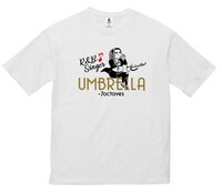 UMBRELLAのビッグシルエットTシャツ。