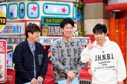 左からテンダラー、藤井隆。(c)読売テレビ