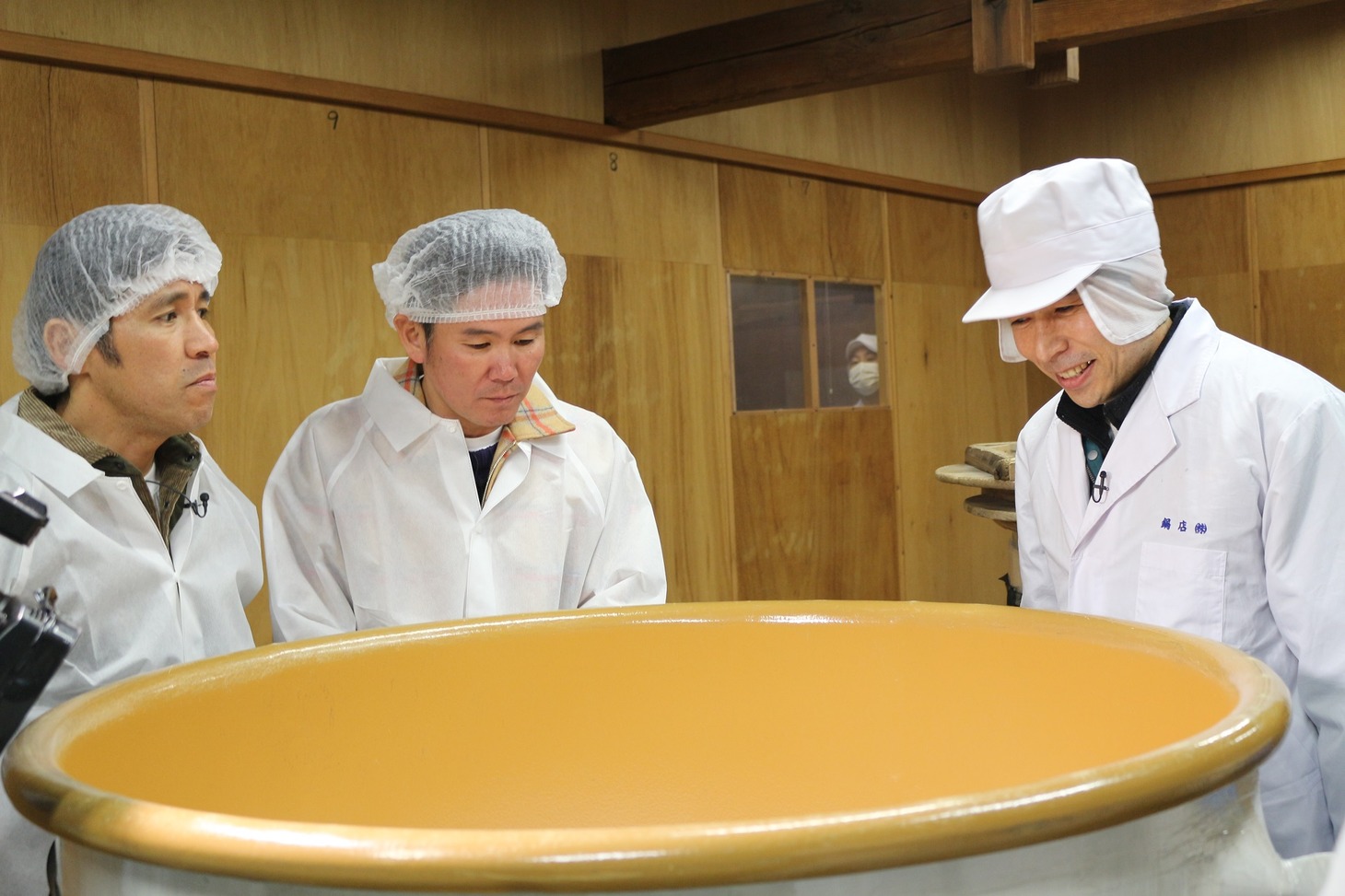 「ガレッジセールのオリタラドコ旅」のワンシーン。