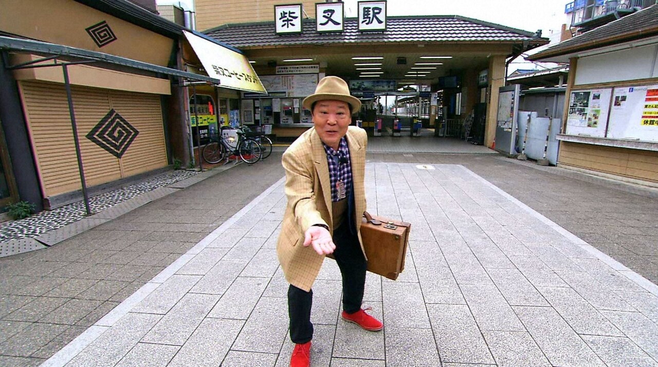 「相席食堂」で東京都葛飾区柴又を訪れるダチョウ倶楽部・上島。(c)ABC