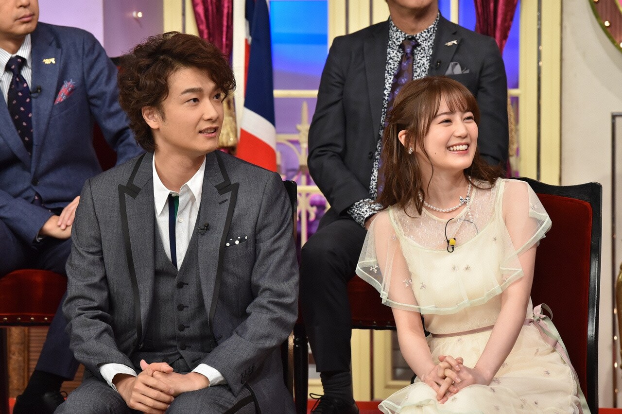 左から井上芳雄、生田絵梨花。(c)日本テレビ