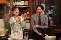 （左から）高橋真麻、有吉弘行。(c)関西テレビ