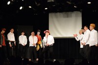 ギャグのリクエストに応え続けるですよ。（中央）。