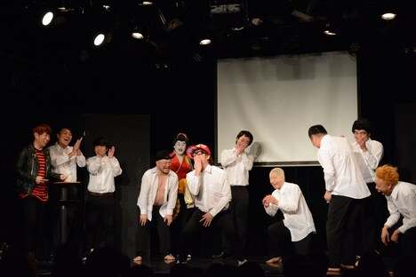 ギャグでライブを締めくくるですよ。。