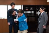 3月15日放送回より、コント「つい投げる」。