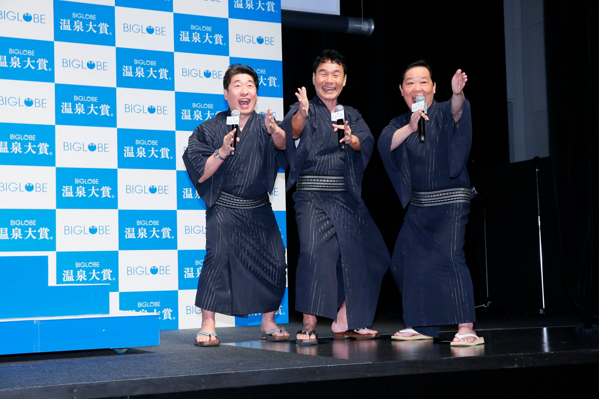 なんだお前」「うるせえよ」上島竜兵と原田龍二が浴槽でケンカ、キスで