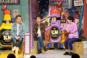 左からブラックマヨネーズ、天才ピアニスト竹内。(c)読売テレビ