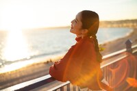 ニースでのCM撮影に臨んだ平野ノラ。