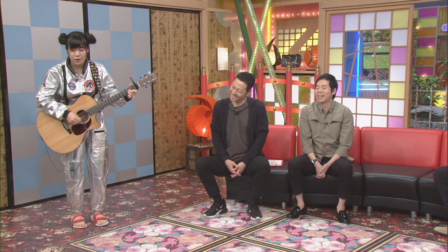 眉村ちあき（左） (c)CBC