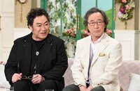 （左から）コロッケと武田鉄矢。(c)テレビ朝日