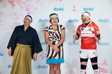 左からチョコレートプラネット、レイザーラモンRG。