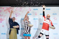 左からチョコレートプラネット、レイザーラモンRG。