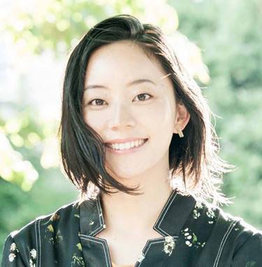 養護教諭の佐川先生を演じる大西礼芳。