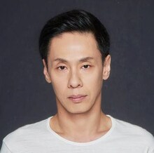 体育の庄司先生を演じる大倉孝二。