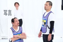 （手前左から）笑い飯・西田、天竺鼠・川原。(c)関西テレビ