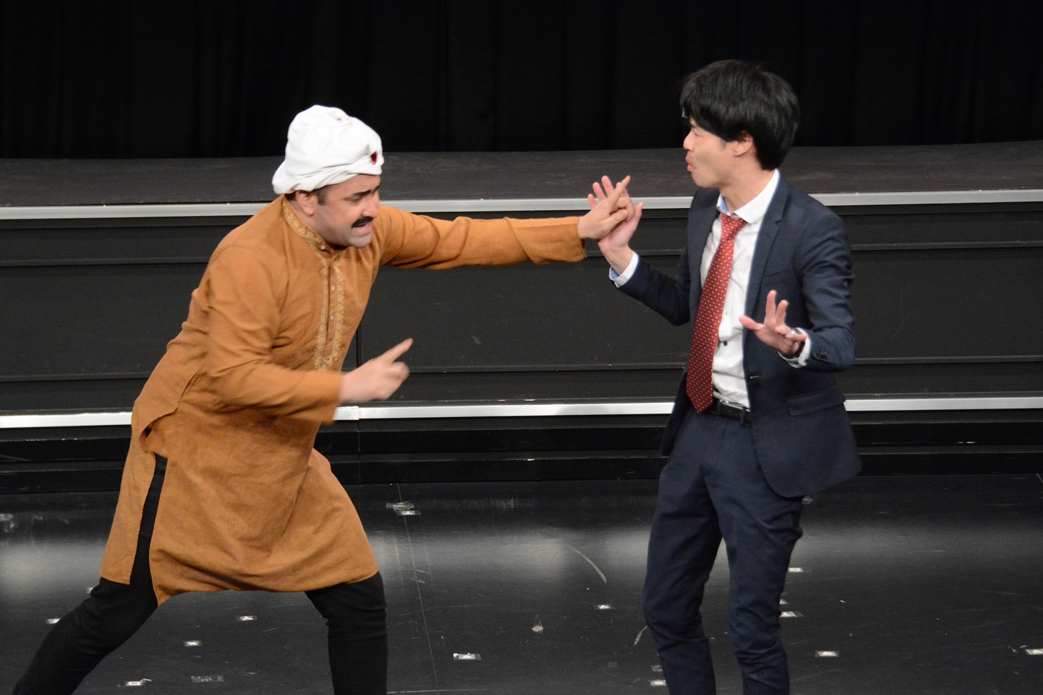デニス