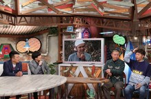 （左から）雨上がり決死隊、アキナ。(c)ABC