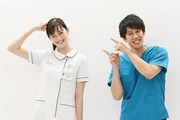 左から中条あやみ、しゅんしゅんクリニックP。(c)日本テレビ