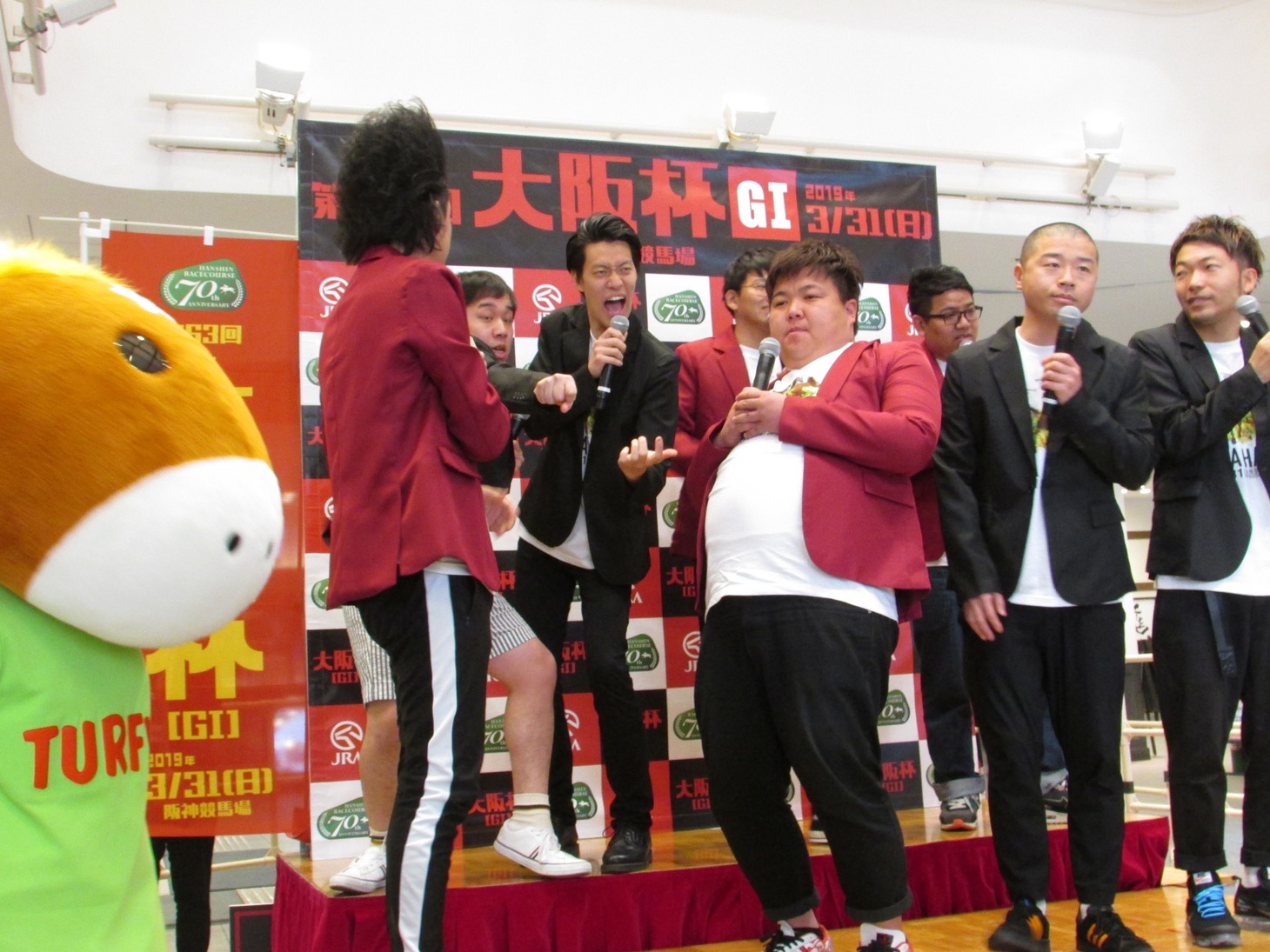 GIレース「大阪杯」PRイベントの様子。
