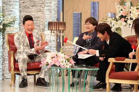 （左から）ANZEN漫才みやぞん、ハリセンボン春菜、内村光良。(c)フジテレビ