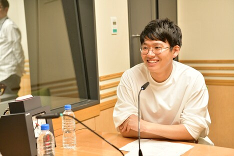 初回収録に臨むミキ亜生。