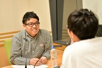 初回収録に臨むミキ昴生。