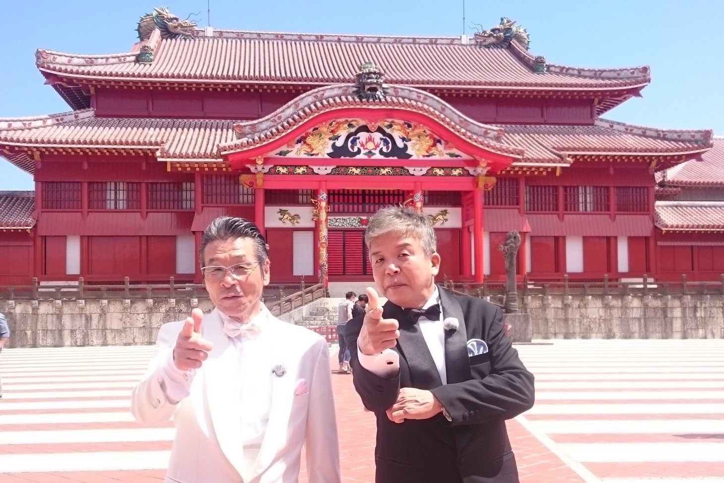「おかべろ 秘伝ハンターSP in 沖縄」に出演する（左から）間寛平、村上ショージ。(c)関西テレビ