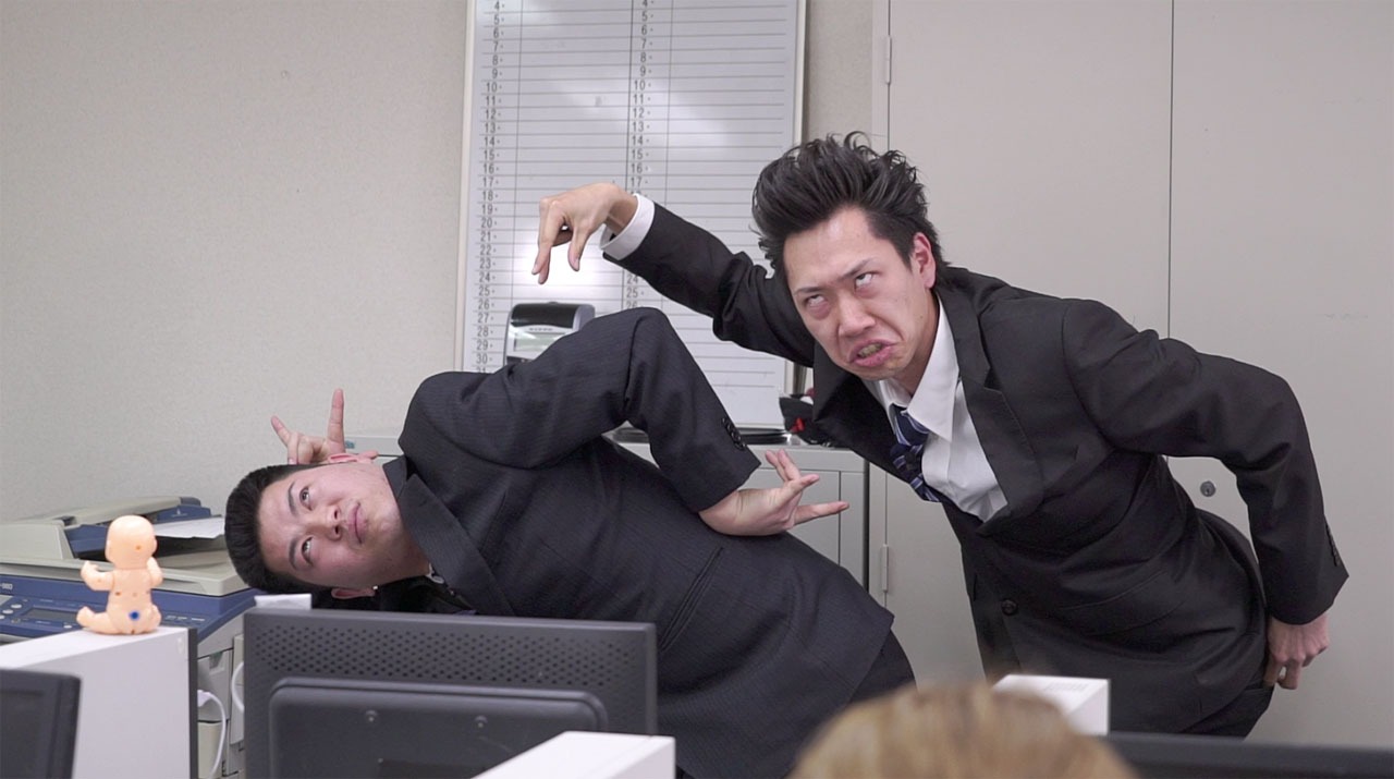 オフィスを舞台にしたコントを繰り広げる男スペシャル。